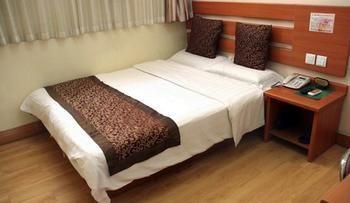 Tiandi Renhe Hotel Jinan Buitenkant foto