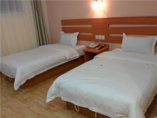 Tiandi Renhe Hotel Jinan Buitenkant foto